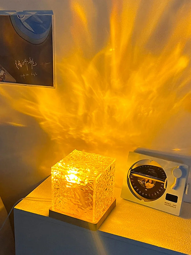 Crystal lamp with light wave effect