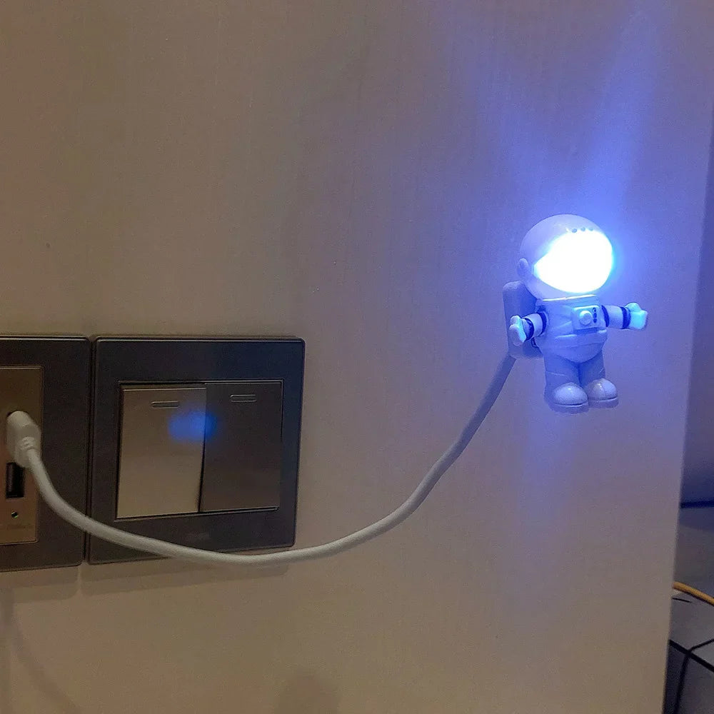 Portable USB LED Astronaut Lamp, for Reading and Desk
